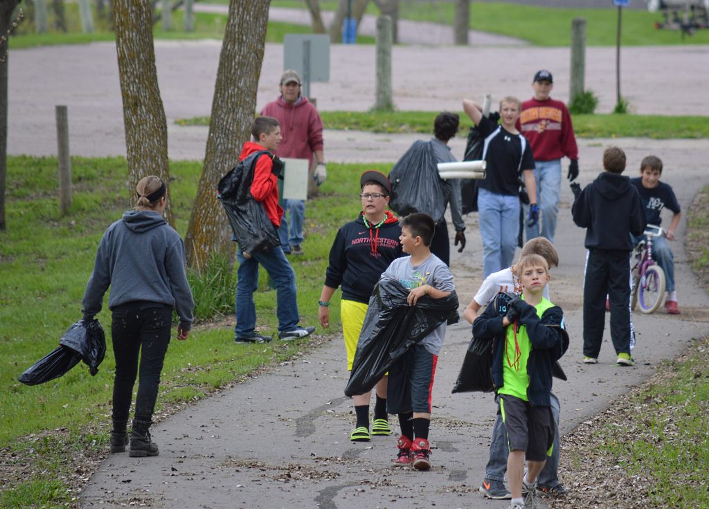 lake cleanup 6