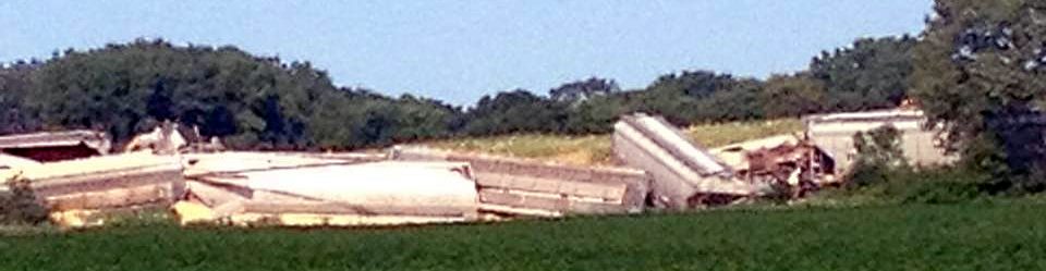 train derailment near butterfield 1