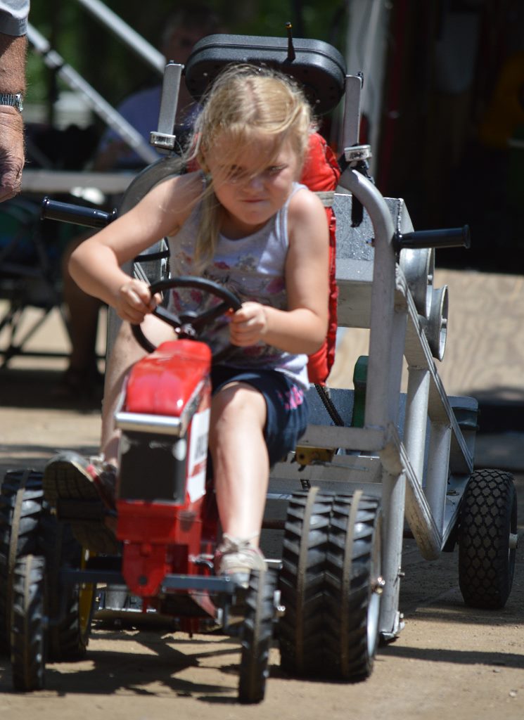 sizzler brie anacker kids pedal tractor pull